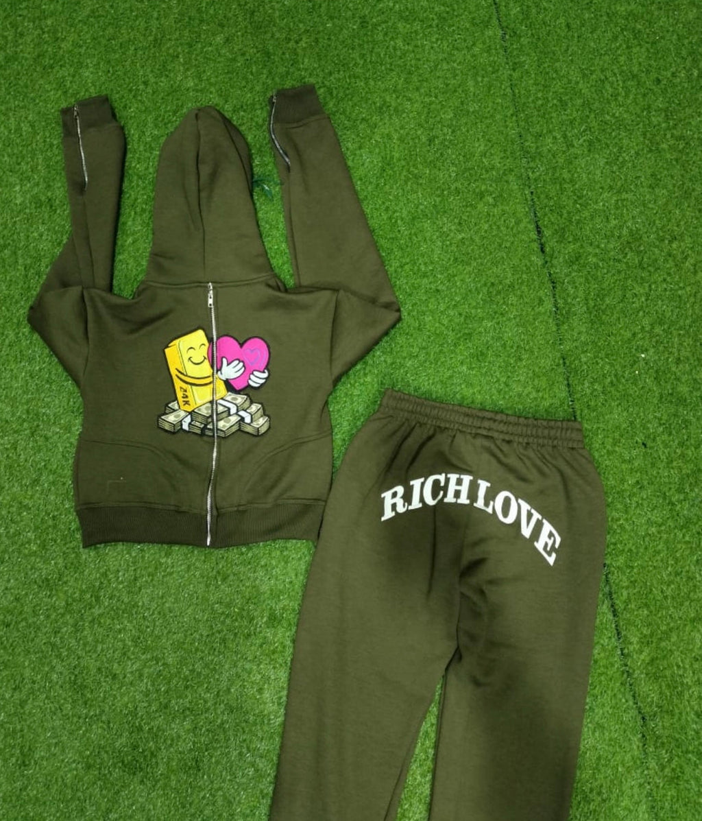 Richlove women’s green sweatsuit
